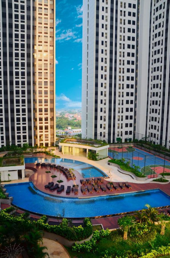 Louis Kienne Cikarang Hotel & Service Apartment Бекаси Екстериор снимка