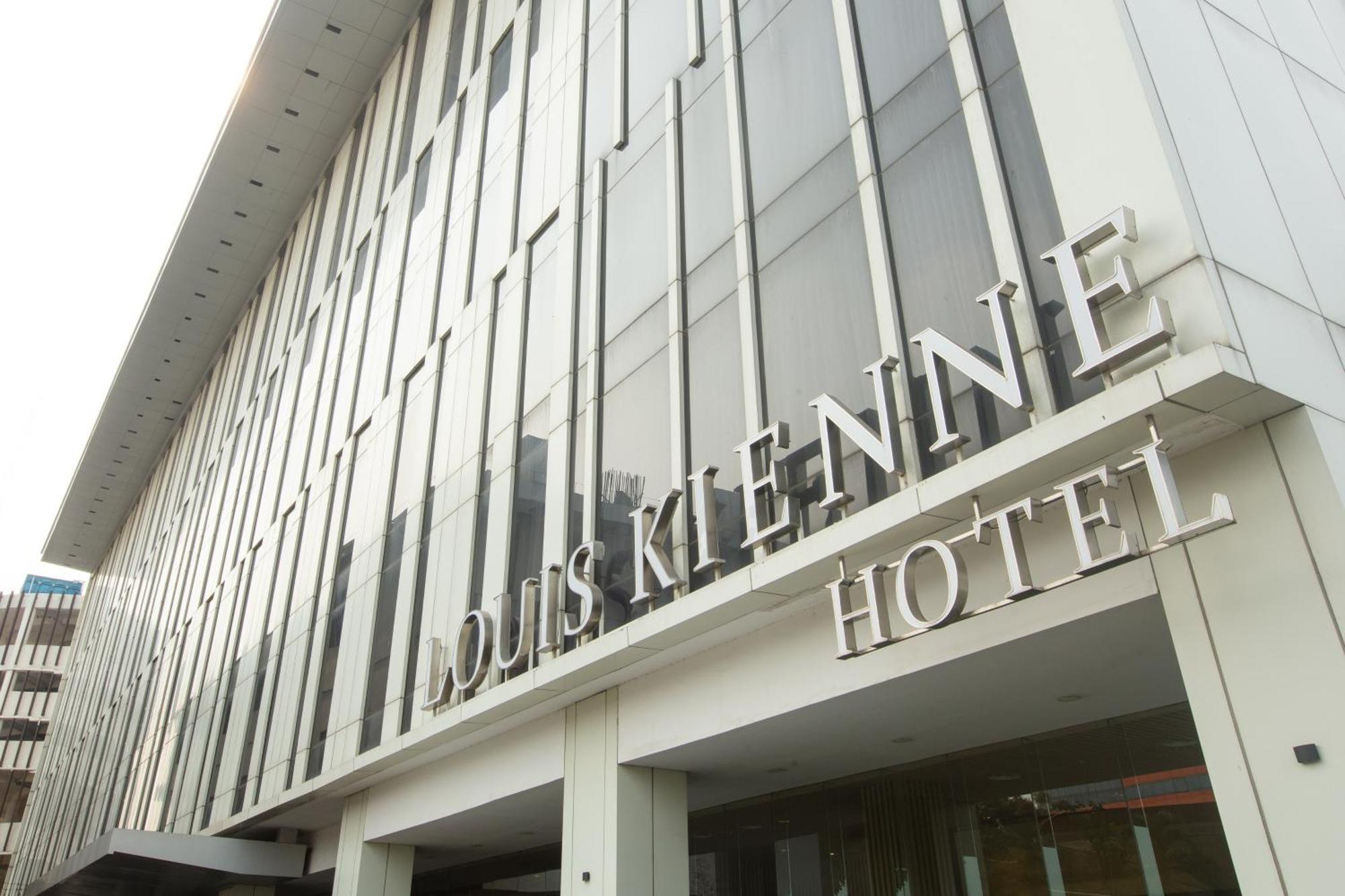 Louis Kienne Cikarang Hotel & Service Apartment Бекаси Екстериор снимка
