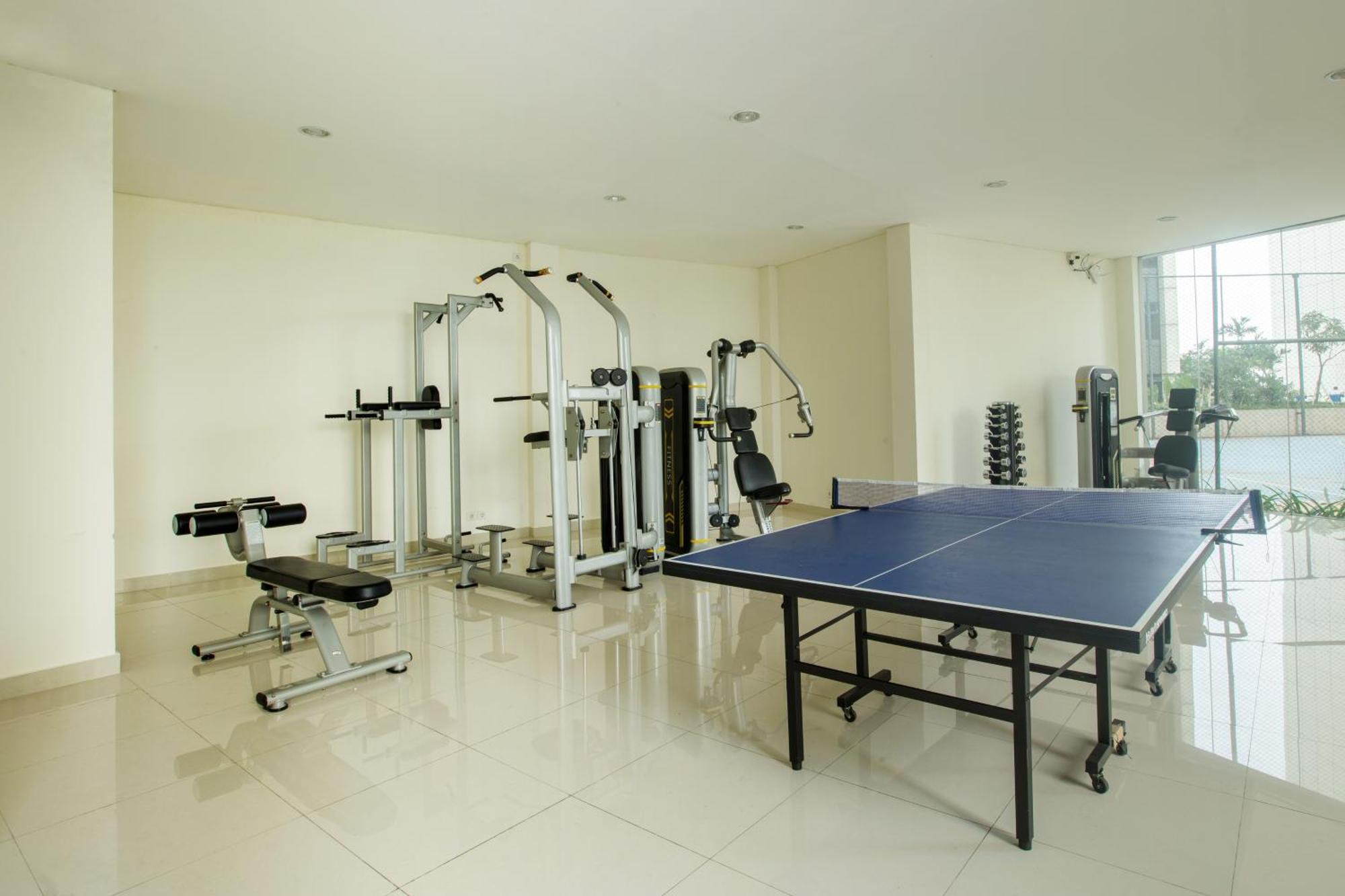 Louis Kienne Cikarang Hotel & Service Apartment Бекаси Екстериор снимка
